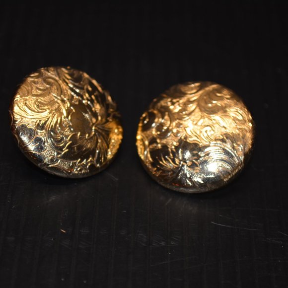 Vintage 1980s Gold Tone Floral Etched Round Button Pierced Earrings - Picture 7 of 8